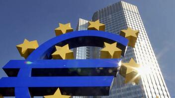 Η ΕΚΤ θέτει από αύριο σε "προνομιακό καθεστώς" τα ελληνικά ομόλογα μαζί με εκείνα του Ευρωπαϊκού Νότου