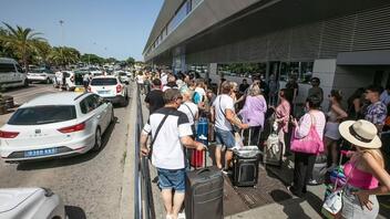 Τουρισμός: Συνεχίζεται το χάος στα ευρωπαϊκά αεροδρόμια