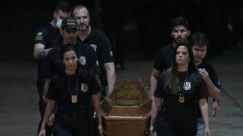  Βραζιλία: Η κηδεία του δημοσιογράφου Ντομ Φίλιπς τελέστηκε κοντά στο Ρίο