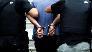 Έξι συλλήψεις για φθορές σε σταθμό του ΗΣΑΠ - Ανάμεσά τους τέσσερις ανήλικοι
