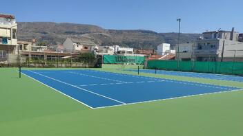 Ξεκίνησαν από τον Δήμο Χανίων, εργασίες συντήρησης των γηπέδων τέννις στο Ναυταθλητικό Κέντρο Σούδας