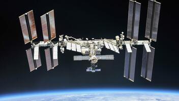 Διεθνής Διαστημικός Σταθμός: Οι αστροναύτες πετούν πλέον τα σκουπίδια από το παράθυρο