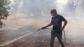 Φωτιές: Σε ύφεση η πυρκαγιά στο Κρανίδι, βελτιωμένη εικόνα στην Ιτέα