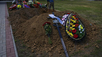 Ουκρανία: Θρήνος στην κηδεία νεαρού στρατιώτη που σκόπευε να παντρευτεί