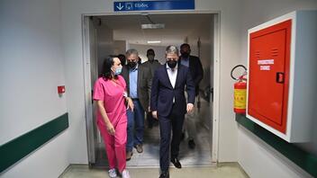 Επίσκεψη Ανδρουλάκη στο νοσοκομείο της Κέρκυρας