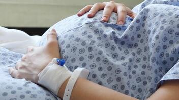 Ισπανία: Έδεσαν τα χέρια εγκύου και της έκαναν καισαρική χωρίς τη συγκατάθεσή της