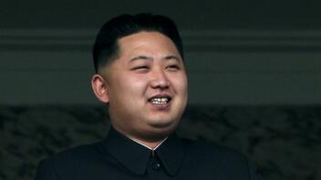 Ο ηγέτης της Βόρειας Κορέας Κιμ Γιονγκ Ουν ανακηρύσσει τη «νίκη» επί της πανδημίας του νέου κορωνοϊού