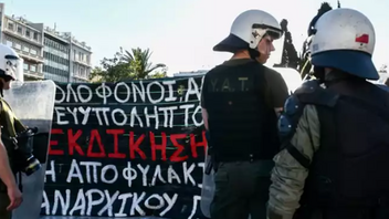 Ένταση στο κέντρο της Αθήνας σε συγκέντρωση για τον Γιάννη Μιχαηλίδη