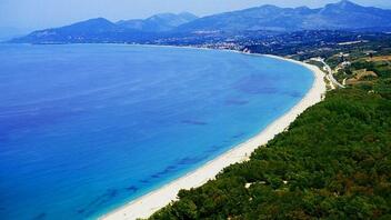Αυτή είναι η μεγαλύτερη σε μήκος παραλία στην Ελλάδα