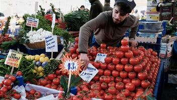 Τουρκία: Ο πληθωρισμός «σβήνει» την αύξηση στον κατώτατο μισθό