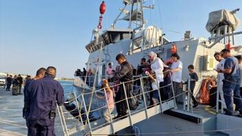 71 οι μετανάστες από το 3ο σκάφος που προσάραξε στα Κύθηρα
