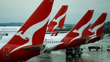 Υψηλόβαθμα στελέχη της Qantas σε θέσεις φορτοεκφορτωτών
