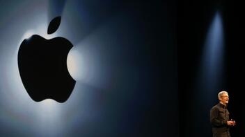 Apple: Κινδυνεύει ξανά να πληρώσει φόρο-μαμούθ 