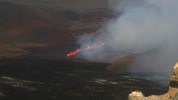 Ισλανδία: Ηφαίστειο εκρήγνυται κοντά στο Ρέικιαβικ