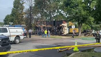ΗΠΑ: Πυροσβέστης κλήθηκε για πυρκαγιά σε σπίτι της οικογένειάς του – Κάηκαν 10 συγγενείς του