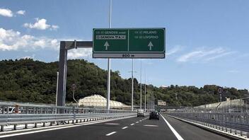 Ιταλία: Παράνομη αναστροφή νταλίκας σκόρπισε τρόμο σε κεντρική λεωφόρο