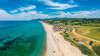 Πρέβεζα: Η μεγαλύτερη παραλία με άμμο στην Ευρώπη βρίσκεται στην ηπειρωτική ριβιέρα της Ελλάδας