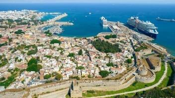 Ξεπέρασαν τα 4 εκατ οι αφίξεις τουριστών στα νησιά του Νοτίου Αιγαίου