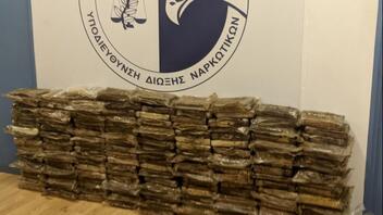 Πειραιάς: Κοκαΐνη αξίας 6 εκατ. ευρώ εντοπίστηκε σε κοντέινερ 