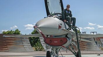 Στη δύναμη της Πολεμικής Αεροπορίας τα πρώτα F-16 Viper