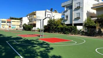 Νέα γήπεδα μπάσκετ σε 15 σχολεία του Δήμου Ηρακλείου