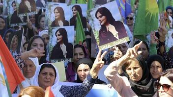 Διαδηλώσεις σε ιρανικά πανεπιστήμια-Συγκεντρώσεις αλληλεγγύης στον κόσμο