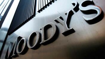 Ο Moody’s υποβάθμισε την προοπτική του αξιόχρεου των ΗΠΑ σε «αρνητική»