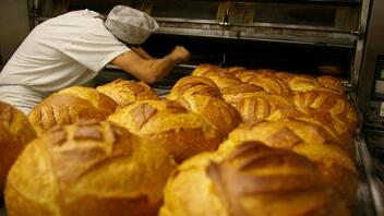 Έρχονται νέες ανατιμήσεις στο ψωμί – Φόβοι για «λουκέτο» σε πάνω από 2.100 φούρνους λόγω ενέργειας