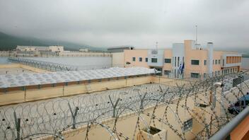 ΕΛ.ΑΣ: Μέσα από τις φυλακές Χανίων έκανε κουμάντο ο 44χρονος Ανωγειανός