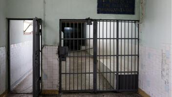 Βόλος: Ξύλο μέχρι λιποθυμίας και ληστείες στις φυλακές