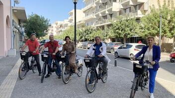 Έξι νέα ηλεκτρικά ποδήλατα για τις ανάγκες του Δήμου Ιεράπετρας