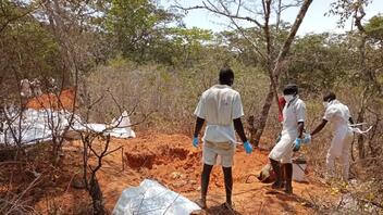 Ομαδικό τάφο με 25 πτώματα εντόπισε η αστυνομία στο Μαλάουι