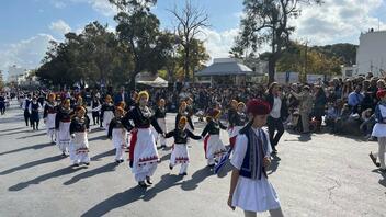 Κορυφώθηκε ο εορτασμός του "ΟΧΙ" στο Ηράκλειο - Δείτε φωτογραφίες