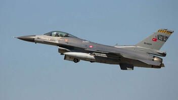 Επιστολή Κρις Πάπας: Να διατηρηθεί η τροπολογία για τα F-16 στην Τουρκία