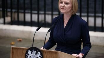 Παραίτηση της Λιζ Τρας από την πρωθυπουργία θέλουν οι μισοί βρετανοί