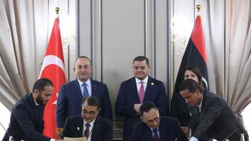 Τσαβούσογλου: Υπέγραψε «συμφωνία για τους υδρογονάνθρακες» στη Λιβύη