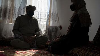 Αποκλεισμένα από την εκπαίδευση, τα «άπραγα» κορίτσια παντρεύονται στο Αφγανιστάν