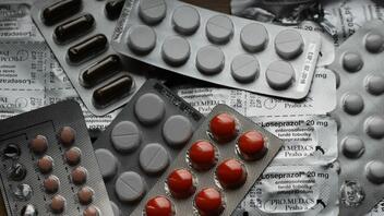 Μεγάλες ελλείψεις φαρμάκων – Άδειασαν τα ράφια των φαρμακείων