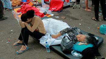 Ινδονησία: Στους 252 αυξήθηκε ο αριθμός των νεκρών από τον σεισμό