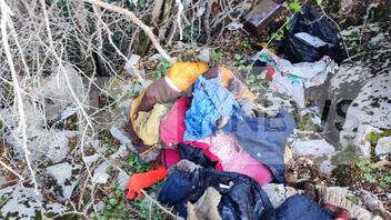Κιβωτός του κόσμου: Βρέθηκαν πεταμένα ρούχα κοντά σε ποτάμι