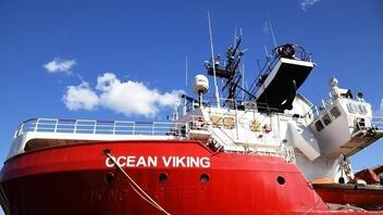 Στο λιμάνι της Τουλόν το πλοίο Ocean Viking