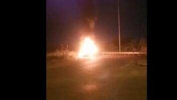 Αγρίνιο: Αυτοκίνητο άρπαξε φωτιά μετά από σύγκρουση με λεωφορείο του ΚΤΕΛ – Στο νοσοκομείο ο οδηγός