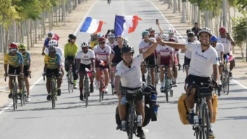 Έκαναν ταξίδι 7.000 χιλιομέτρων με ποδήλατο για να δουν τη Γαλλία στο Μουντιάλ