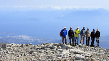 Ο Ορειβατικός Σύλλογος Αγίου Νικολάου στον δρόμο προς την κορυφή Τσίβη