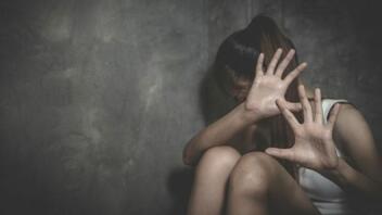 Τέσσερα νέα εντάλματα σύλληψης για την υπόθεση βιασμού της 12χρονης