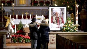 Σε κρύπτη στη Βασιλική του Αγίου Πέτρου στη Ρώμη θα ταφεί ο πρώην Πάπας Βενέδικτος