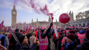 Βρετανία: «Χάθηκαν» 417.000 εργάσιμες ημέρες μόνο τον Οκτώβριο λόγω απεργιών