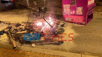  Θεσσαλονίκη: Δύο τραυματίες αστυνομικοί και 16 προσαγωγές μετά την πορεία μνήμης για τον Γρηγορόπουλο 