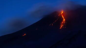 Χιλή: «Βρυχάται» το ηφαίστειο Λασκάρ