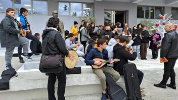 Το Μουσικό Σχολείο Ρεθύμνου έσμιξε εθνικότητες σε μια κοινή γιορτή